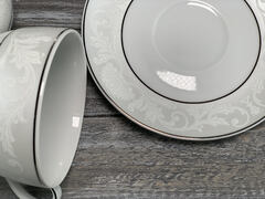 ������ ������ Yvonne E-373 250��