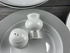 �������� ����� Yvonne ��������� ���� 12/44