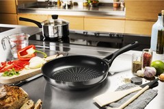 �������� Expert Touch 24�� ET24BFX