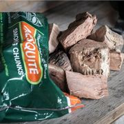 ������ ��� ������������ Big Green Egg Mesquite Wood 9� 114631