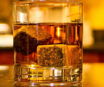 ����� ��� ����� (16 ������) + ������� VIP Whisky Stones 2�� WS05