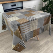 Скатертина водонепроникна Simfoni Пэчворк какао 140х220см 4823093411821