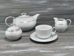 ������ ������ Yvonne E-373 250��