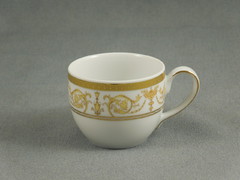 ����� ����� ��� ���� ��� ������ Yvonne ������� ����� 170��