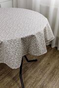 Скатерть с акриловым покрытием Simfoni Капучино вензель 180см 4823093457478