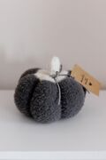 Декоративная тиква Happy Fall Pumpkin серая 15см 4823093475328