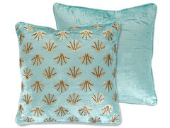 Подушка декоративная с вышивкой 50х50см 877-016