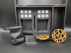 Подарочный деревянный набор для охлаждения виски в темной коробке для 2 стаканов и секцией под виски (без стакана) Whisky Stones 2см WS200S