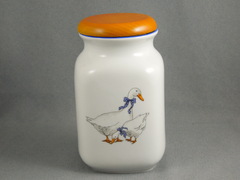 Емкость с деревянной крышкой Гуси 8134413 1л